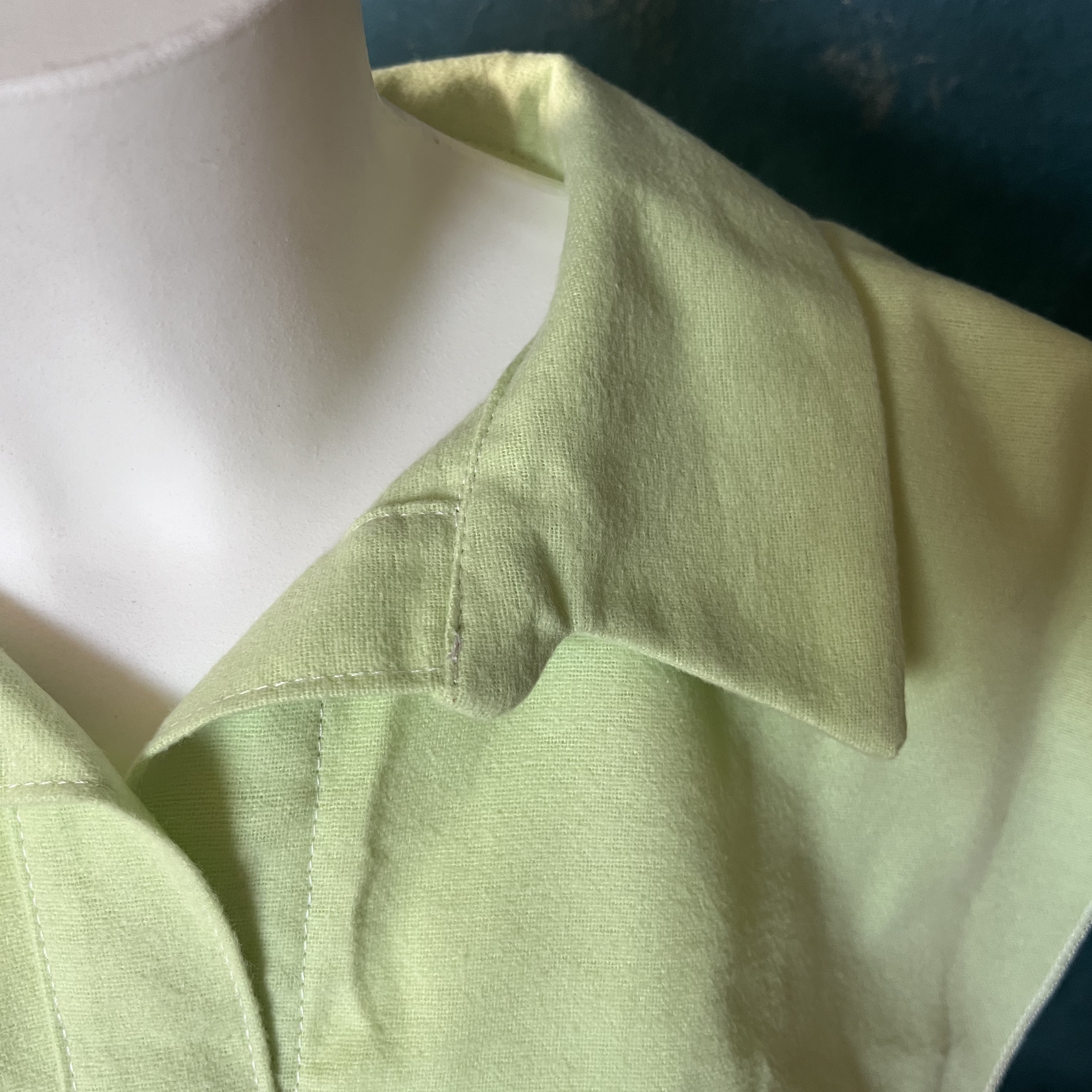 zacht kraagje mint, natuurbegraafenis, crematie, minimalistisch, duurzaam en afbreekbaar